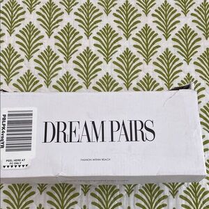 Brand new Dream Pairs Sole Classic Nude/Suede flat shoe